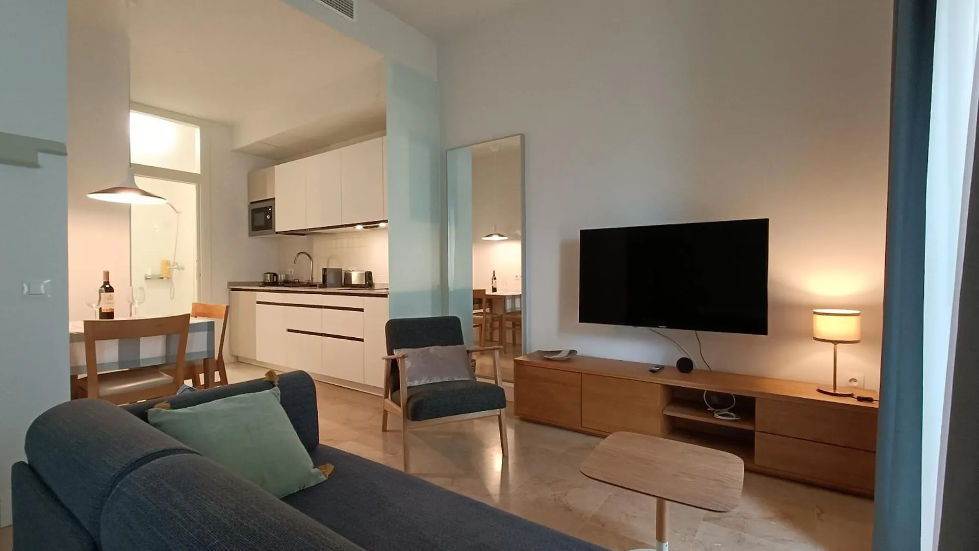 Apartment White Suite Alameda Seville