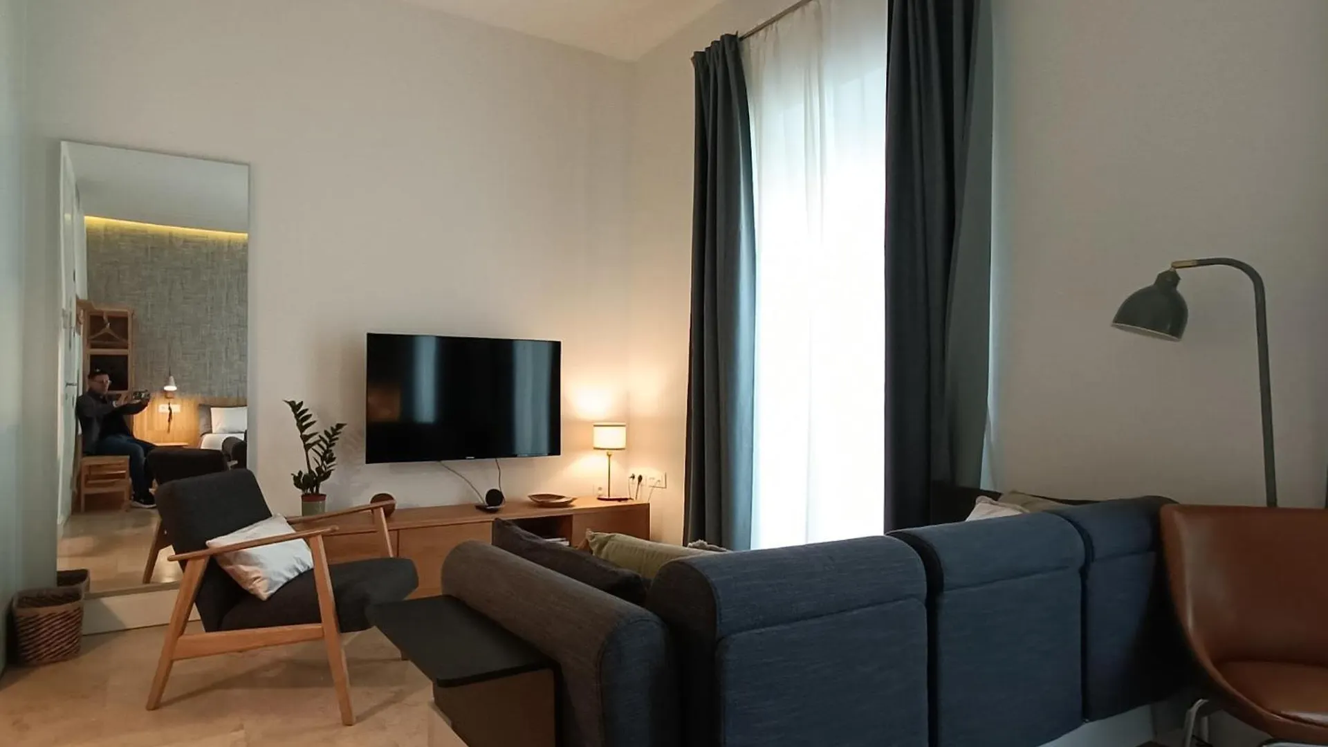 White Suite Alameda Seville Apartment