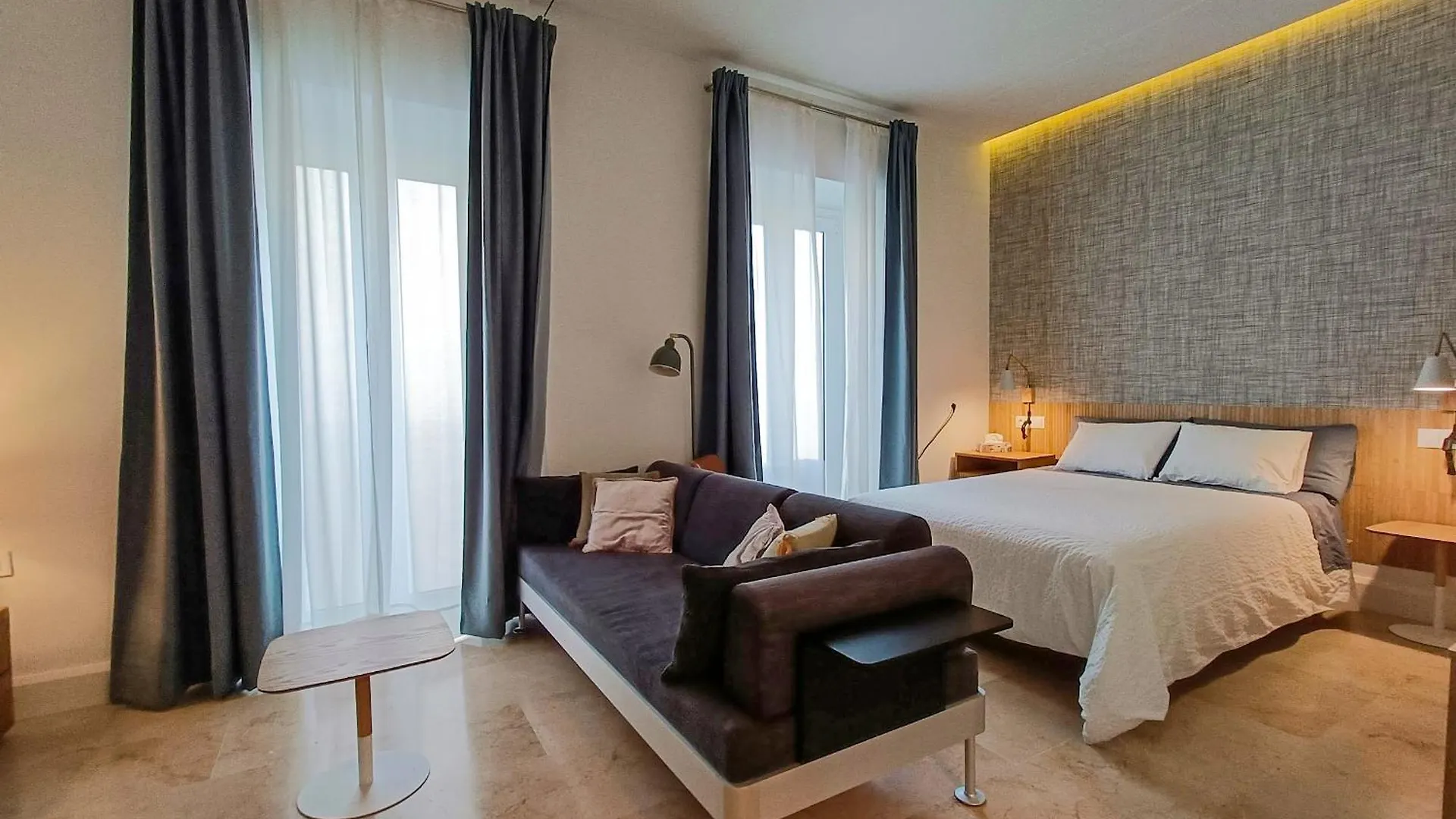 Apartment White Suite Alameda Seville