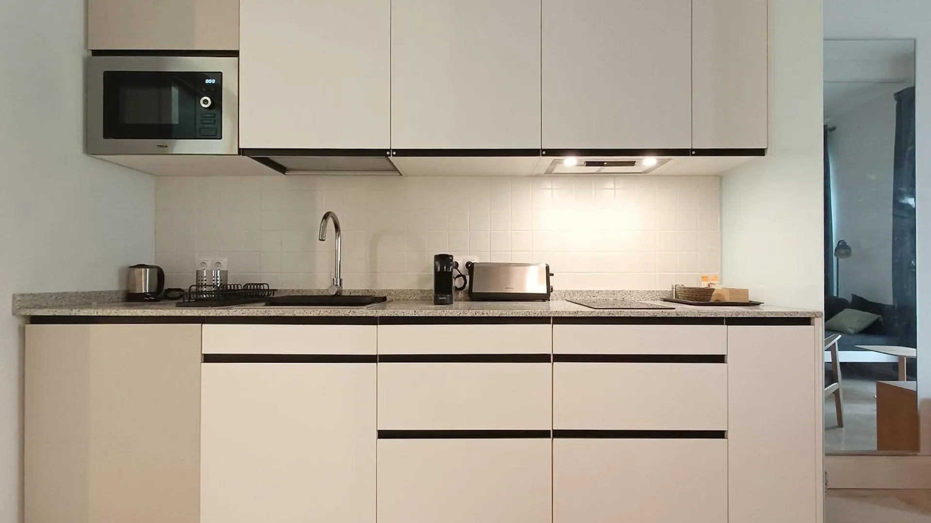 Apartment White Suite Alameda Seville Spain